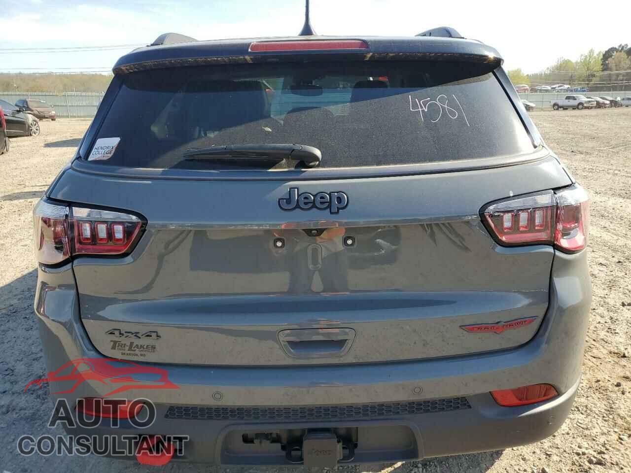 JEEP COMPASS 2022 - 3C4NJDDB3NT157943