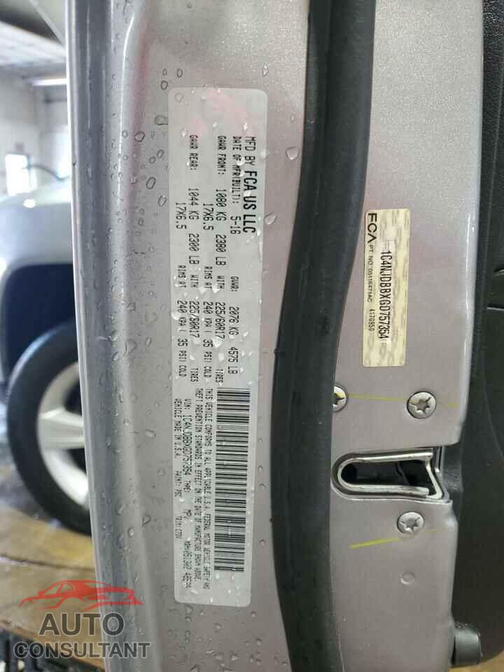 JEEP COMPASS 2016 - 1C4NJDBBXGD757354