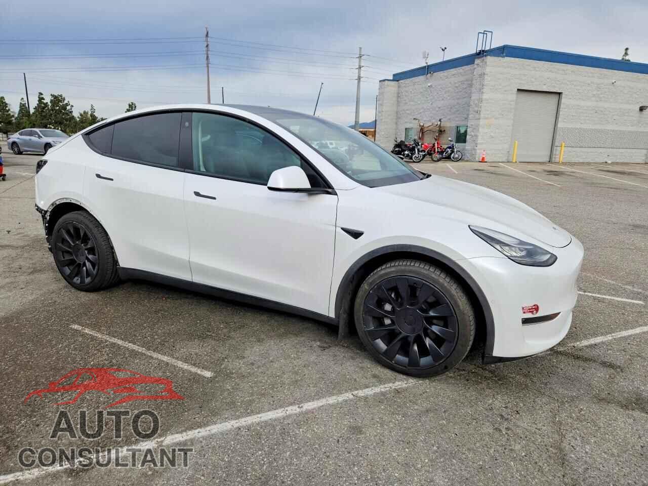 TESLA MODEL Y 2022 - 7SAYGDEE2NF342670