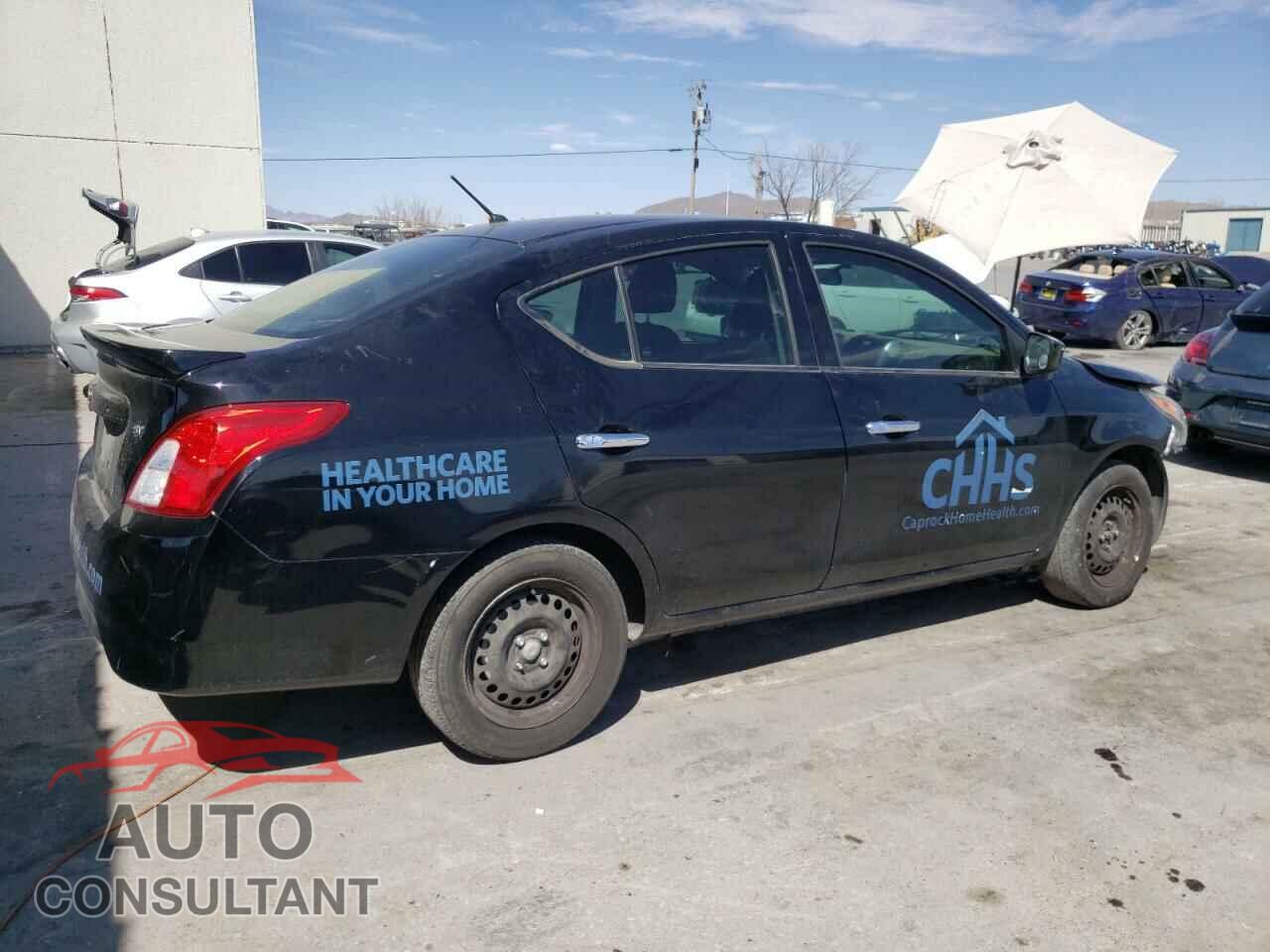 NISSAN VERSA 2017 - 3N1CN7AP1HL879982