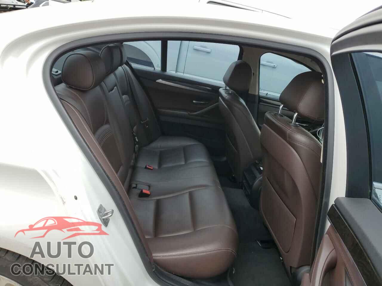 BMW 5 SERIES 2015 - WBA5B1C51FD919386