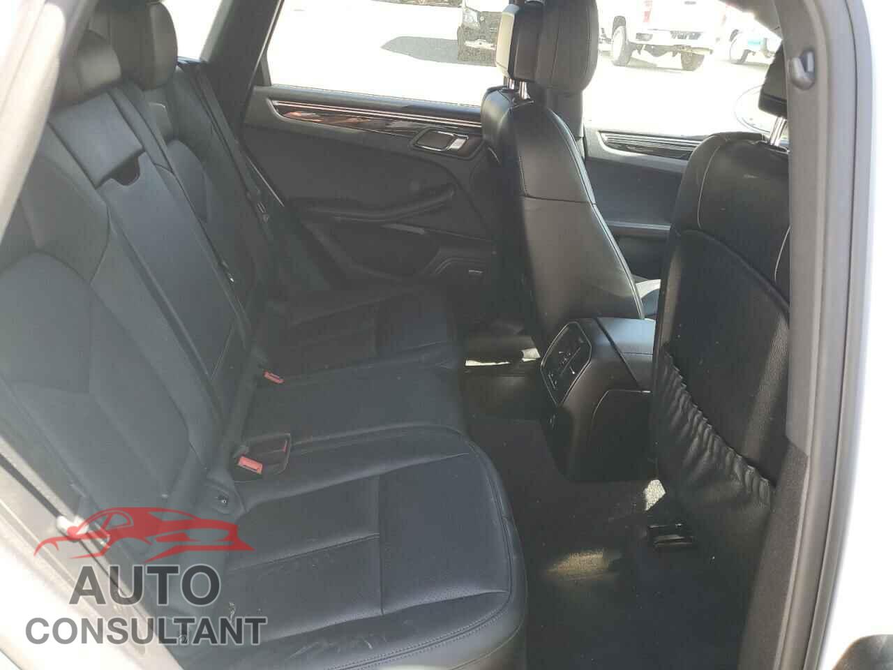 PORSCHE MACAN 2018 - WP1AA2A56JLB15059