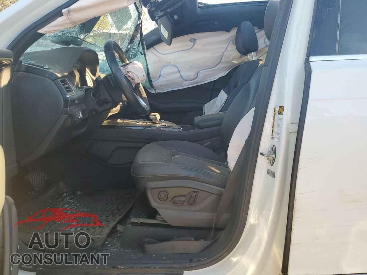 AUDI Q7 2018 - WA1LAAF77JD014177