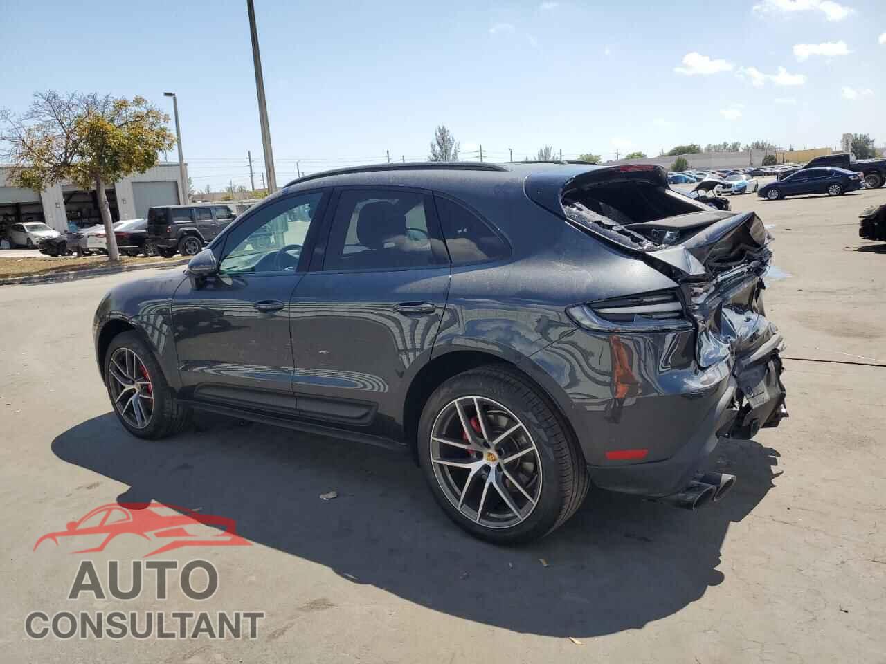 PORSCHE MACAN 2023 - WP1AG2A56PLB40325