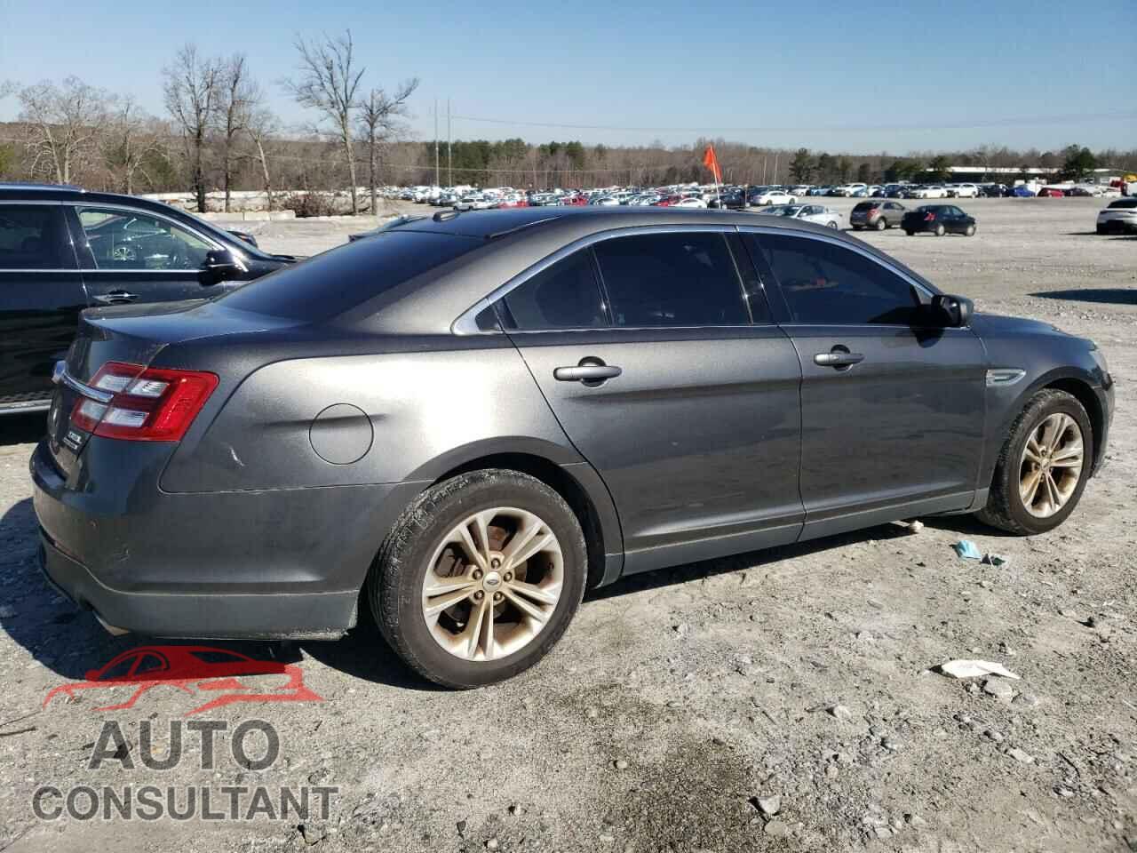 FORD TAURUS 2018 - 1FAHP2E88JG103724