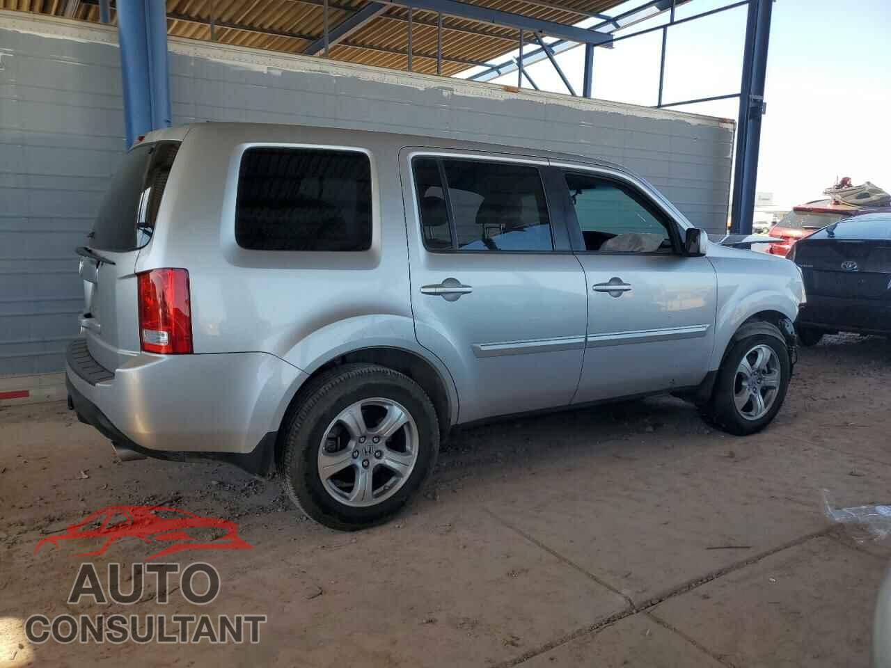 HONDA PILOT 2013 - 5FNYF3H45DB033500