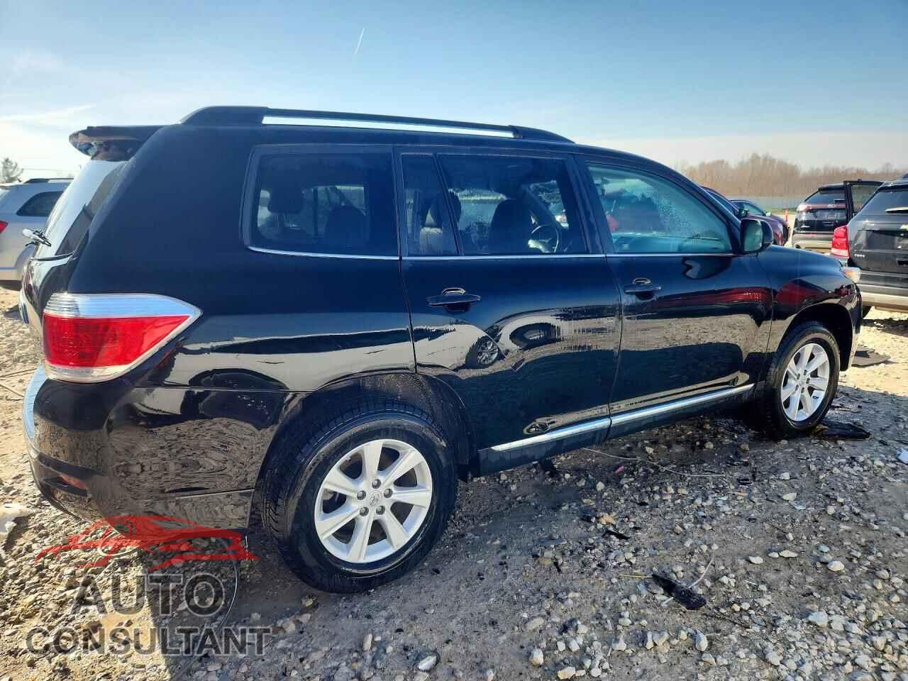 TOYOTA HIGHLANDER 2013 - 5TDBK3EH8DS241813
