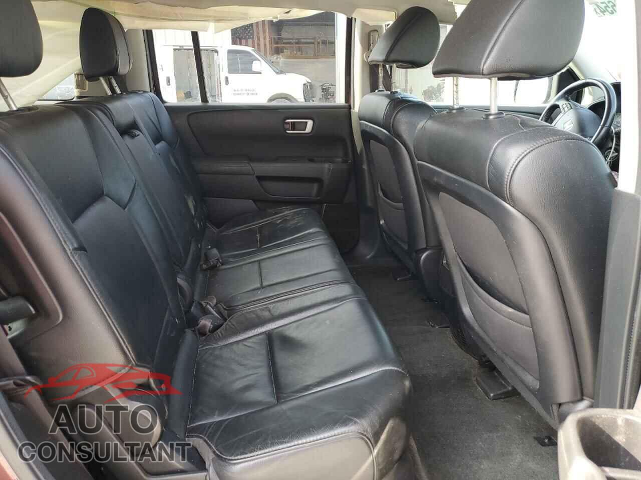 HONDA PILOT 2013 - 5FNYF4H5XDB024483
