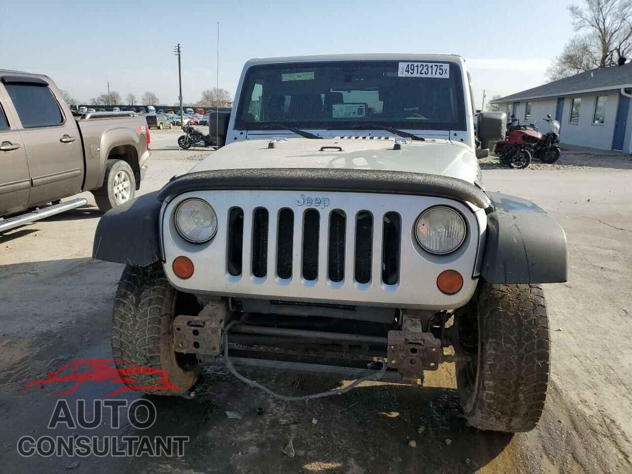 JEEP WRANGLER 2011 - 1J4AA2D10BL520940