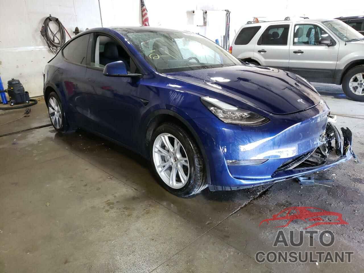 TESLA MODEL Y 2021 - 5YJYGDEE2MF074666