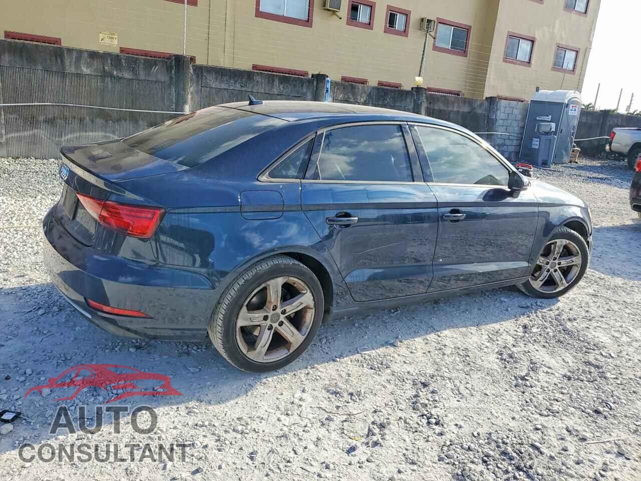AUDI A3 2018 - WAUAUGFF4J1027644