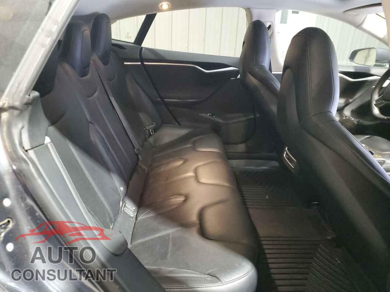 TESLA MODEL S 2015 - 5YJSA1S1XFFP77068