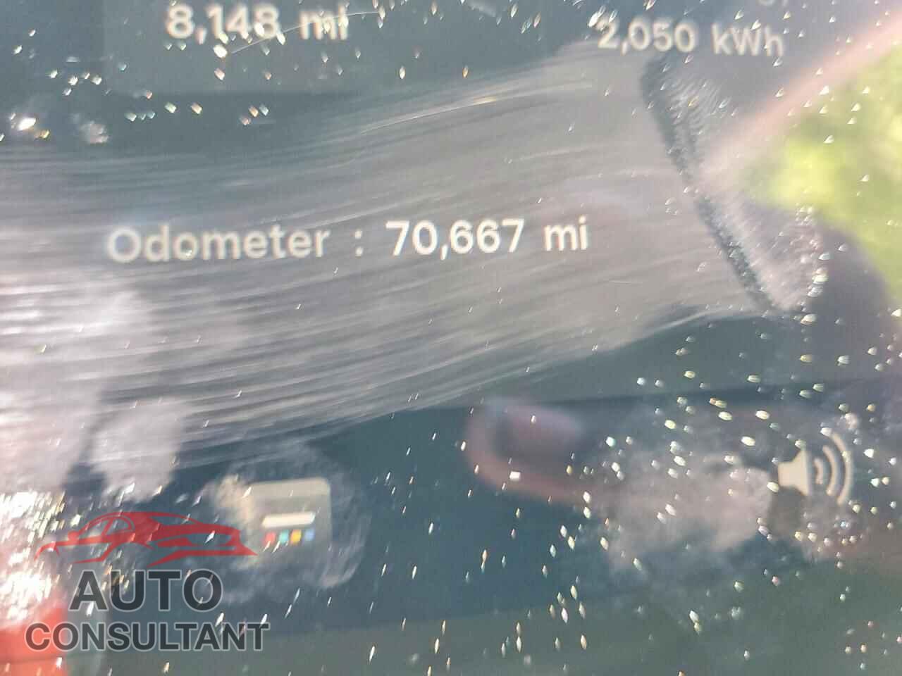 TESLA MODEL Y 2023 - 7SAYGDED4PF939846