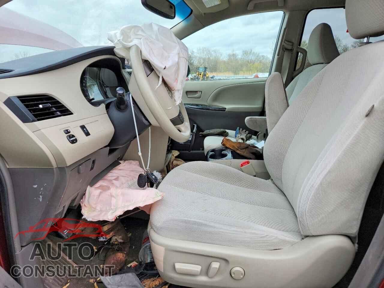 TOYOTA SIENNA 2013 - 5TDKK3DC0DS340552