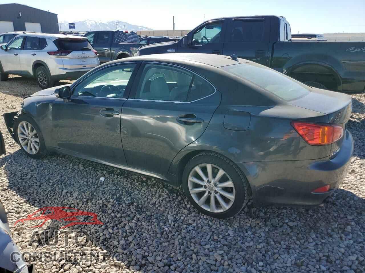 LEXUS IS 2010 - JTHCF5C22A5044512