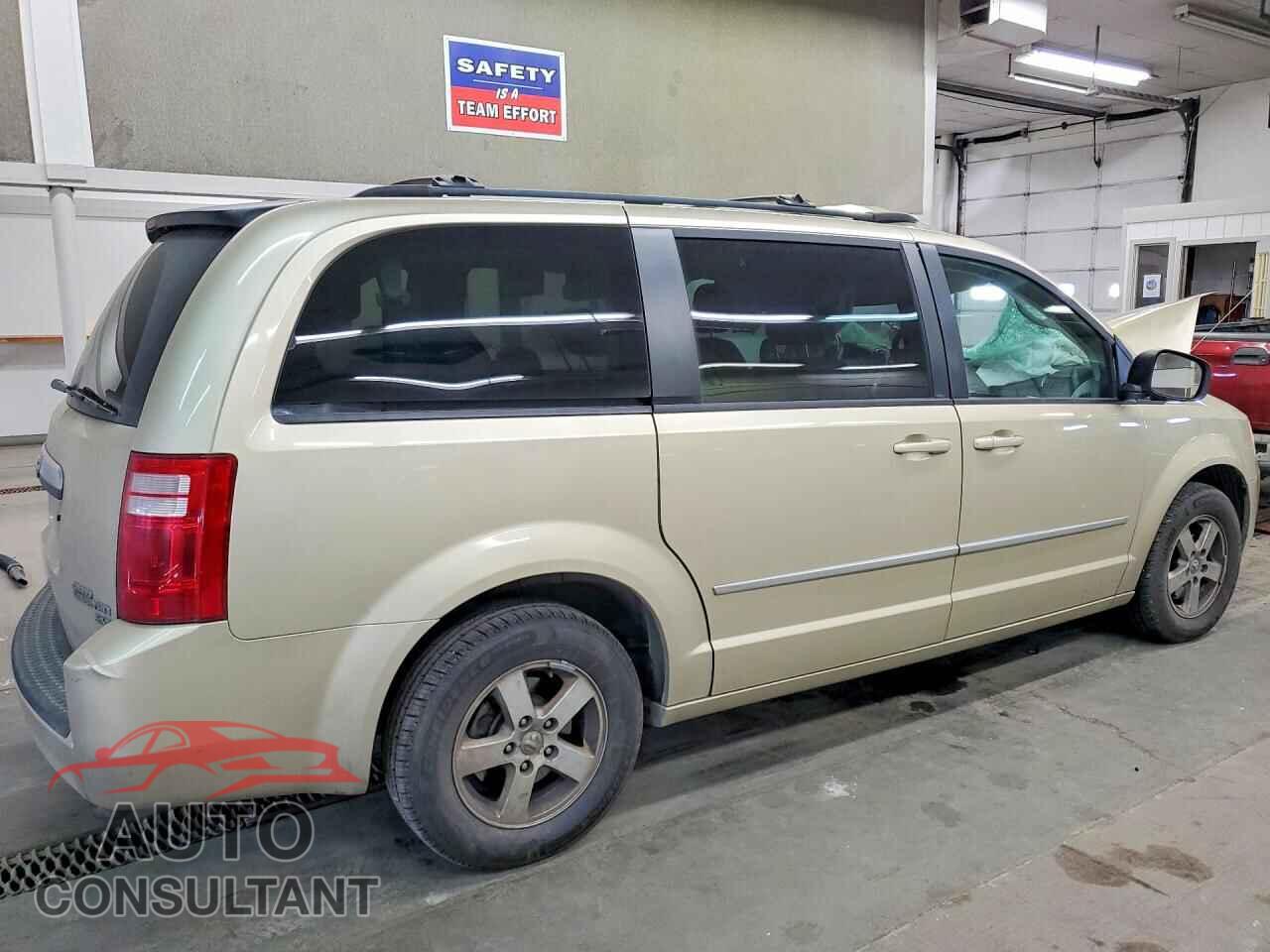DODGE CARAVAN 2010 - 2D4RN5D12AR323646