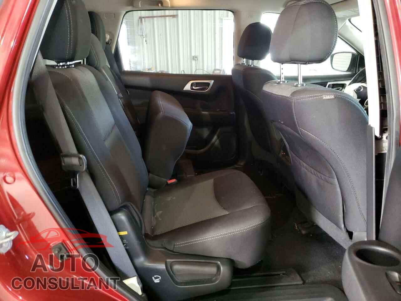 NISSAN PATHFINDER 2017 - 5N1DR2MM6HC637934