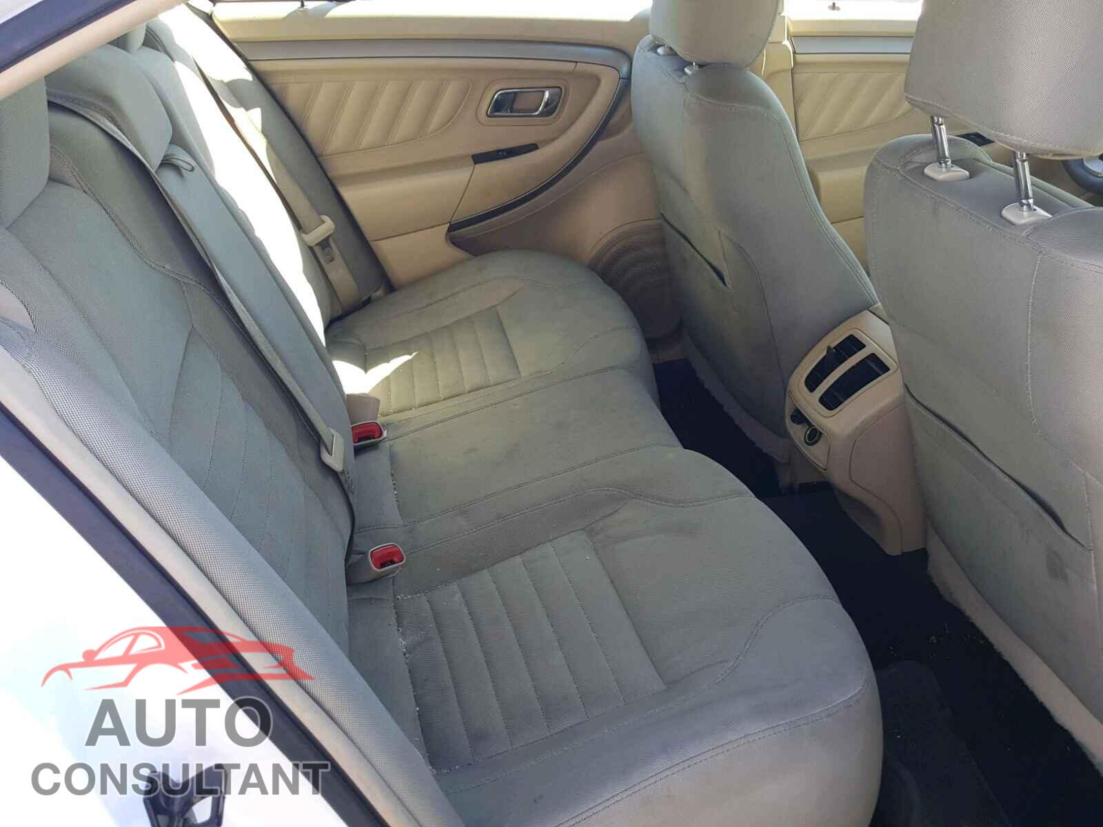 FORD TAURUS 2015 - 1FAHP2D88FG159252