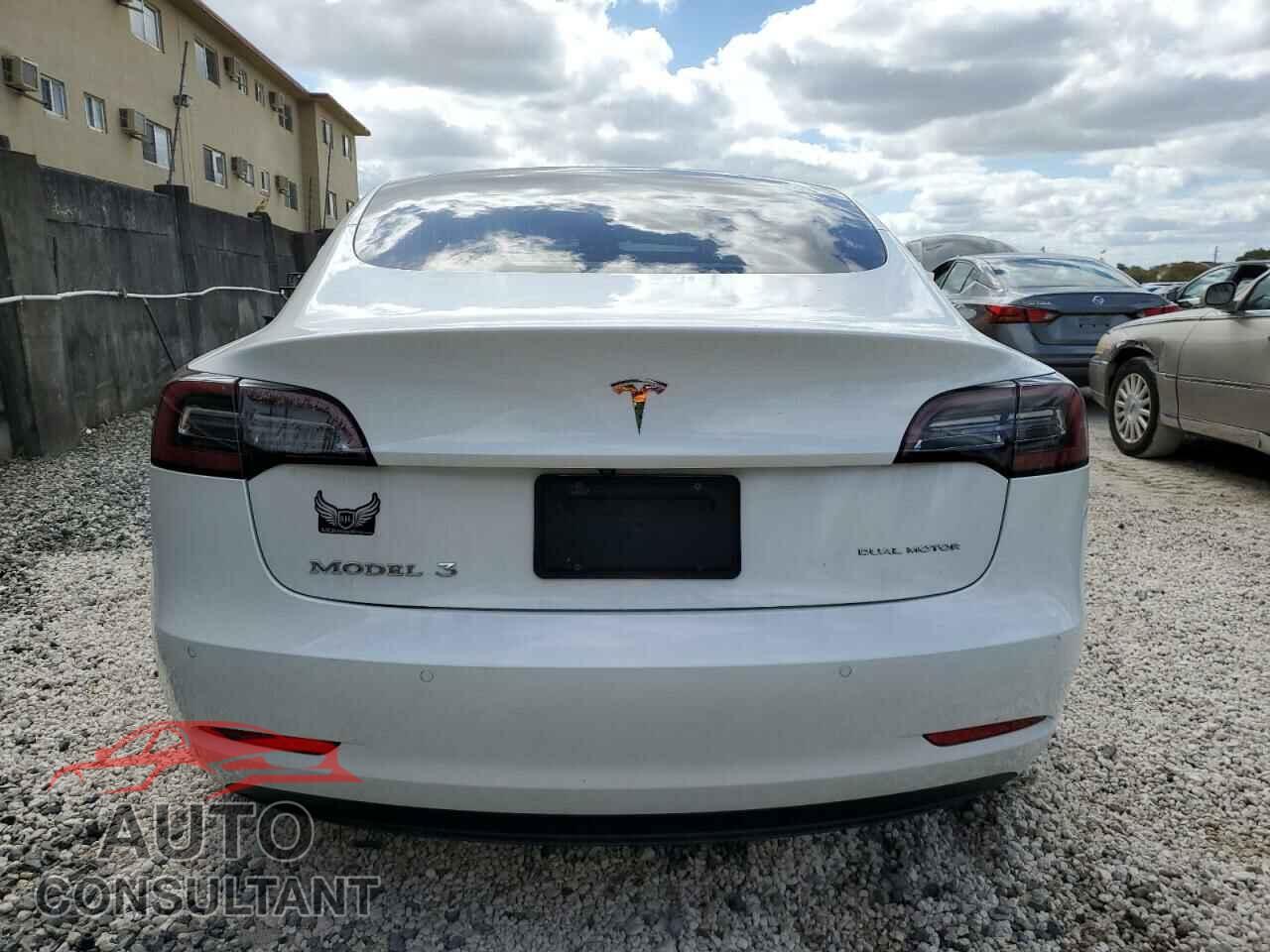 TESLA MODEL 3 2019 - 5YJ3E1EB0KF454672