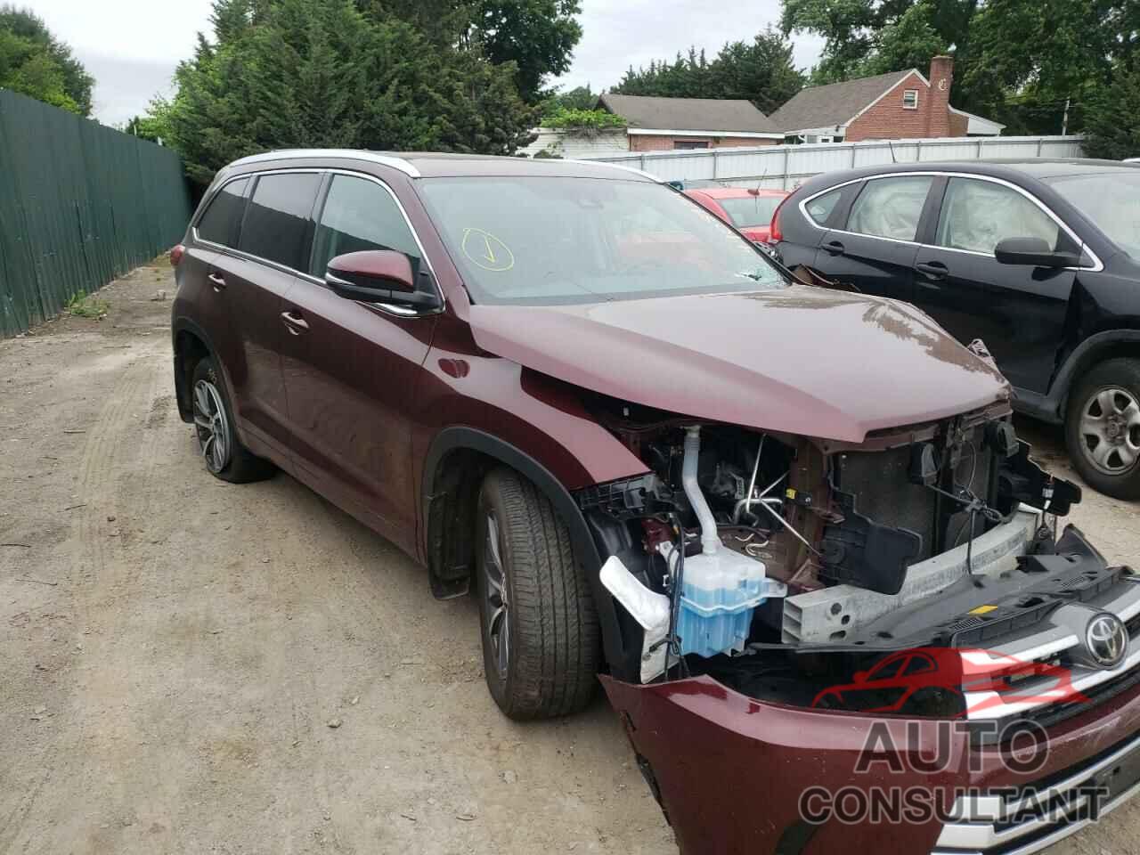 TOYOTA HIGHLANDER 2018 - 5TDJZRFH5JS807933