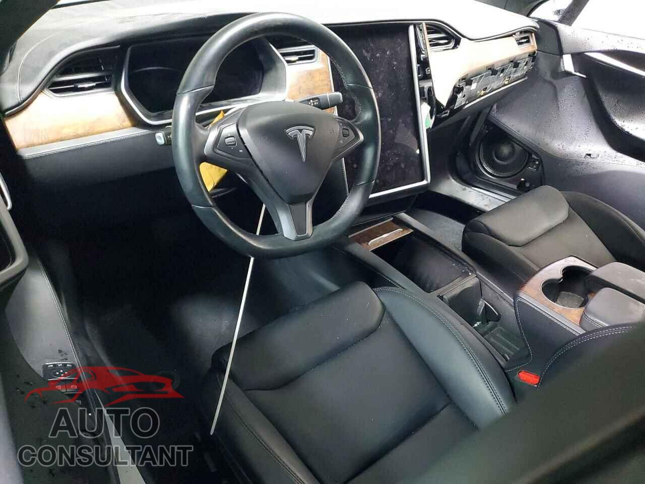 TESLA MODEL S 2020 - 5YJSA1E2XLF403317