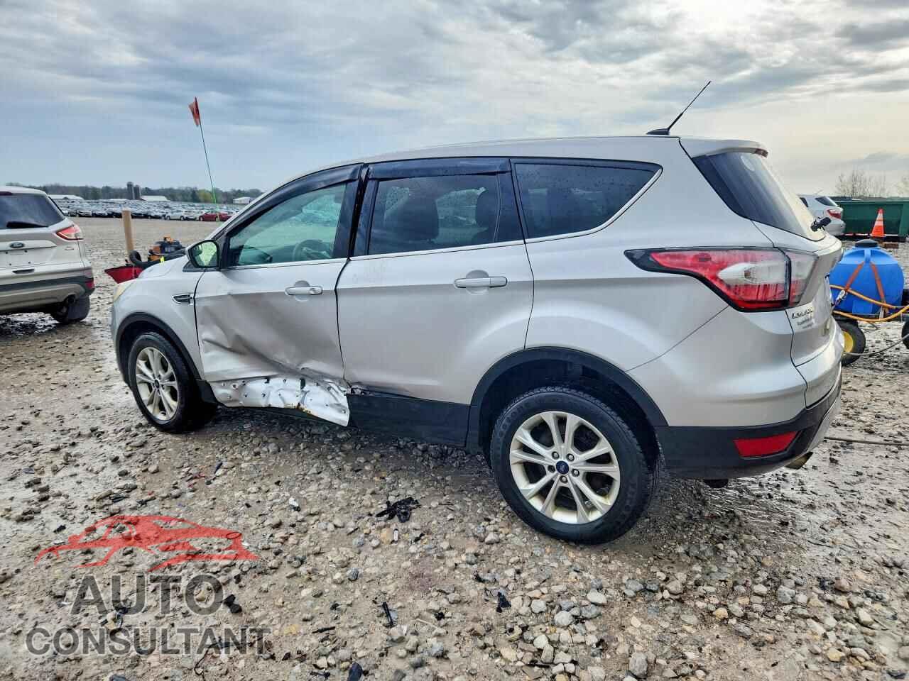 FORD ESCAPE 2017 - 1FMCU9G94HUB30454