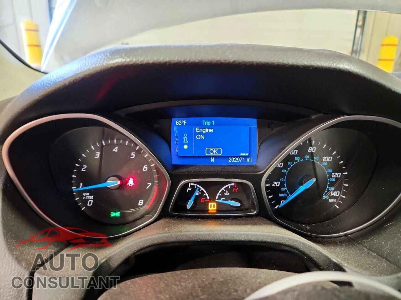 FORD FOCUS 2014 - 1FADP3F2XEL127471