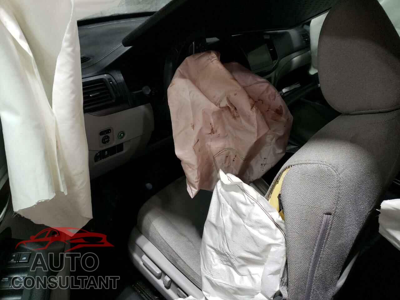 HONDA PILOT 2019 - 5FNYF6H30KB045155