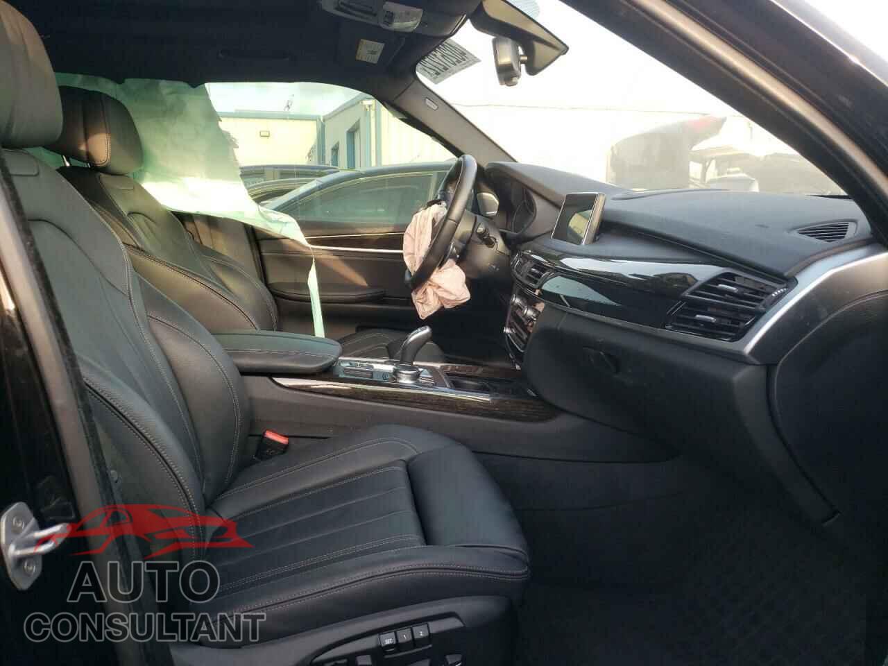 BMW X5 2018 - 5UXKR6C53J0U15760