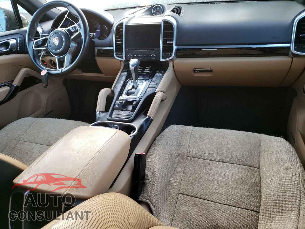 PORSCHE CAYENNE 2017 - WP1AA2A2XHKA87594