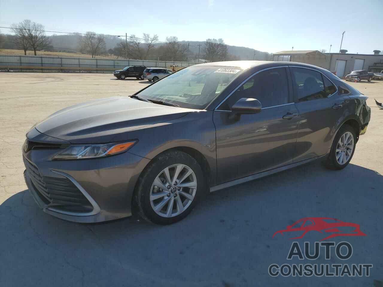 TOYOTA CAMRY 2022 - 4T1C11AK3NU628145
