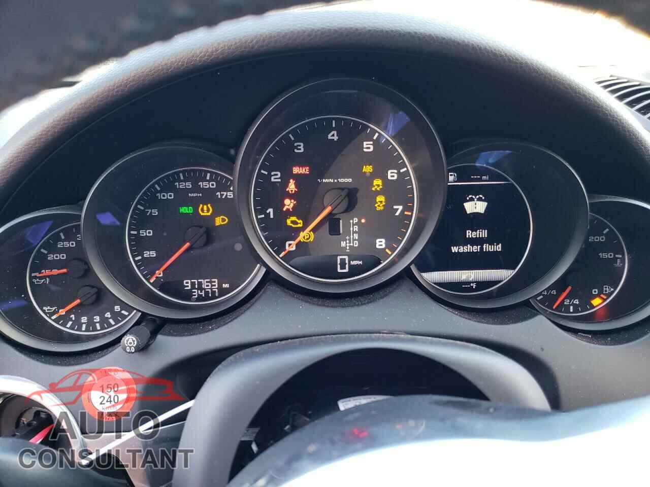 PORSCHE CAYENNE 2016 - WP1AA2A28GKA09684