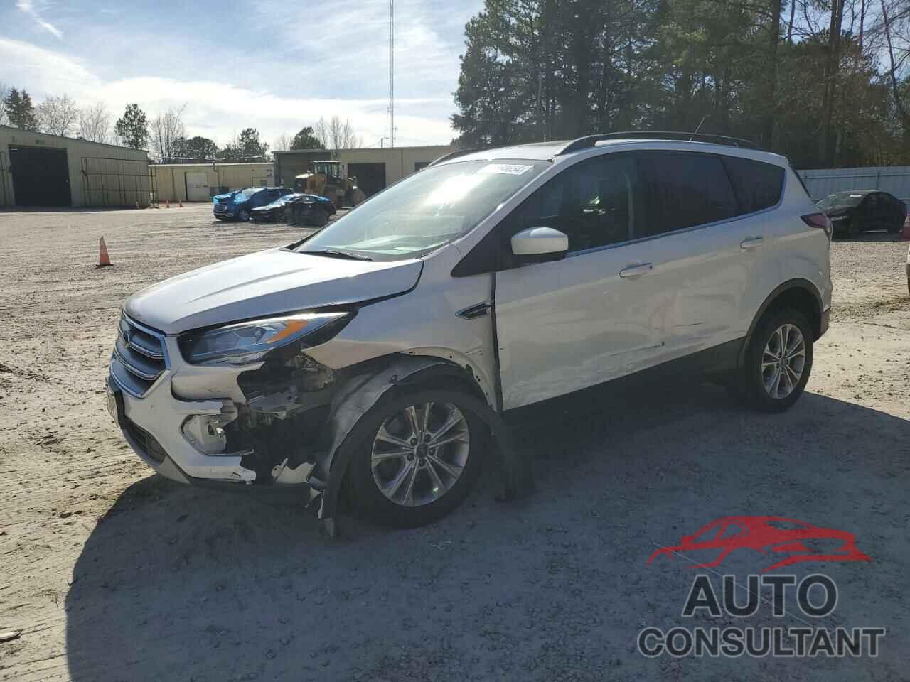 FORD ESCAPE 2017 - 1FMCU9GD5HUC83204