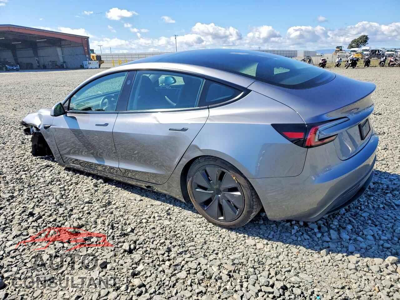 TESLA MODEL 3 2024 - 5YJ3E1EA0RF863692