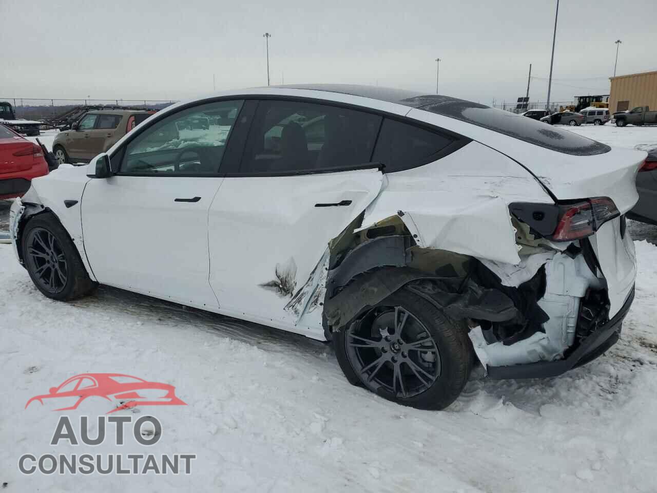 TESLA MODEL Y 2025 - 7SAYGDED8SF266777
