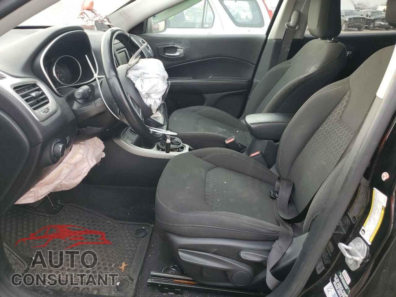 JEEP COMPASS 2018 - 3C4NJCAB2JT133576