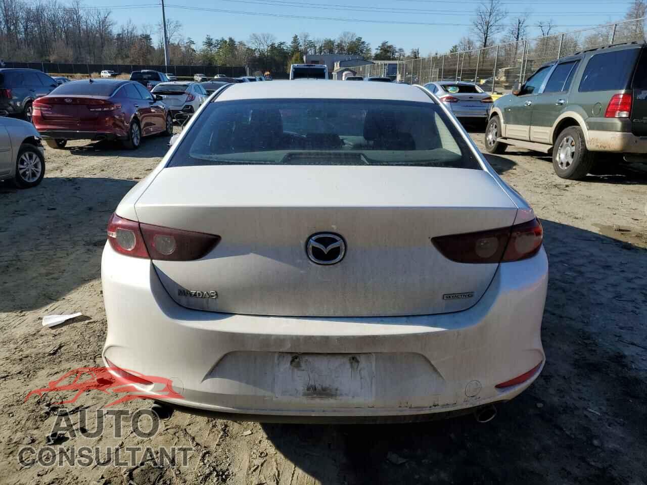 MAZDA 3 2019 - JM1BPACL2K1110223