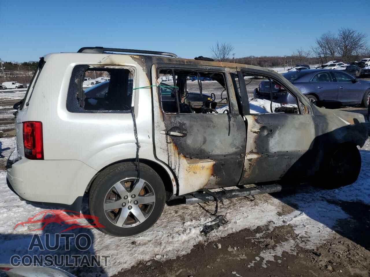 HONDA PILOT 2013 - 5FNYF4H96DB030543