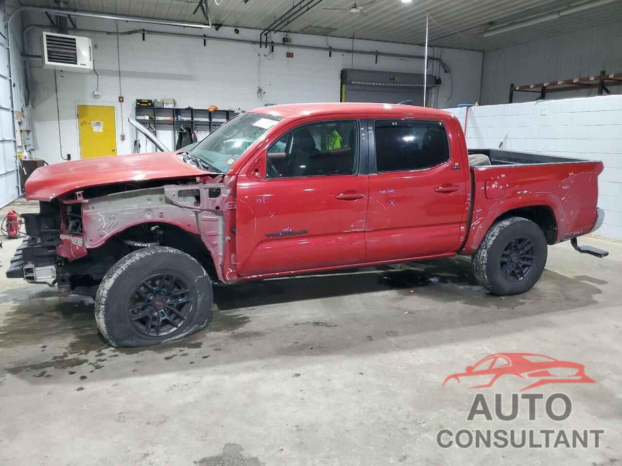 TOYOTA TACOMA 2018 - 3TMCZ5AN1JM132872