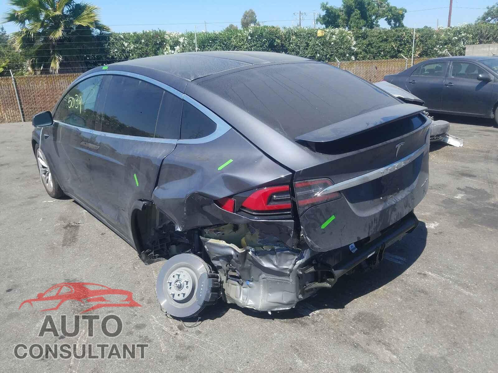 TESLA MODEL X 2019 - 5YJXCAE24KF184675