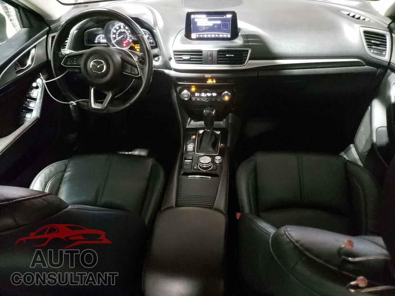 MAZDA 3 2017 - 3MZBN1V76HM106352