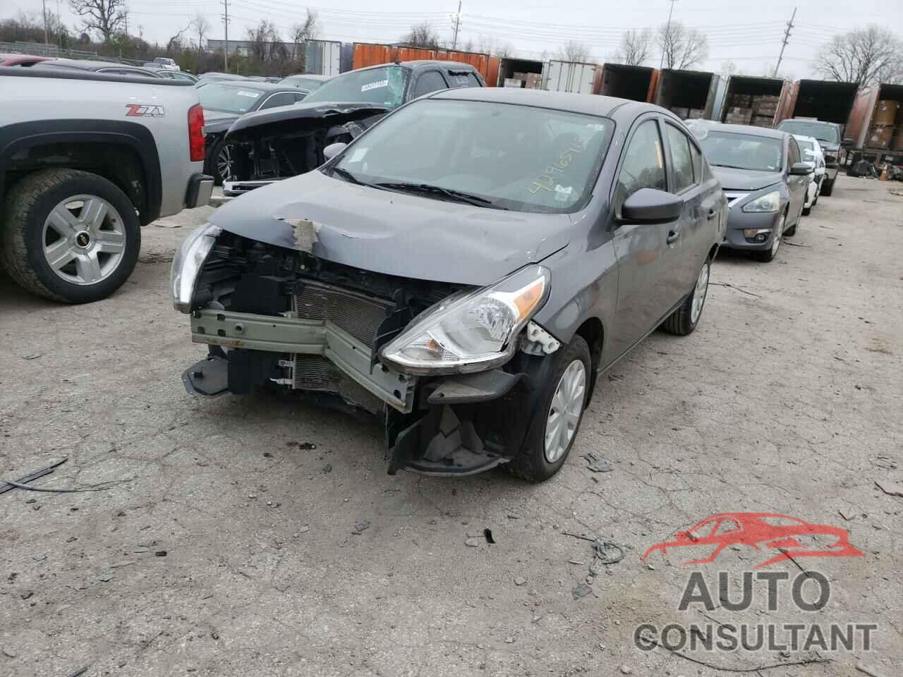 NISSAN VERSA 2018 - 3N1CN7AP2JL854434