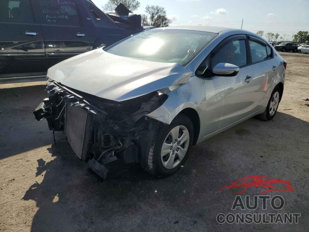 KIA FORTE 2018 - 3KPFK4A72JE275546