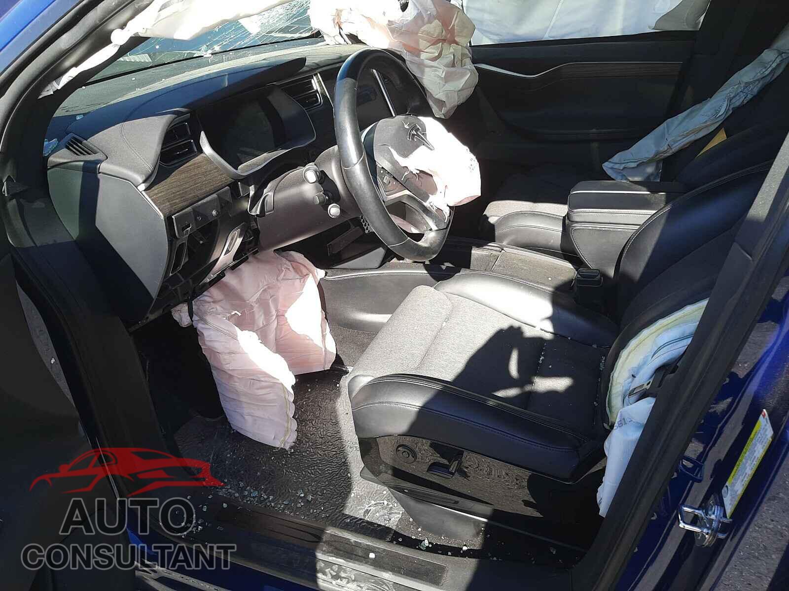 TESLA MODEL X 2016 - 5YJXCAE29GF002900