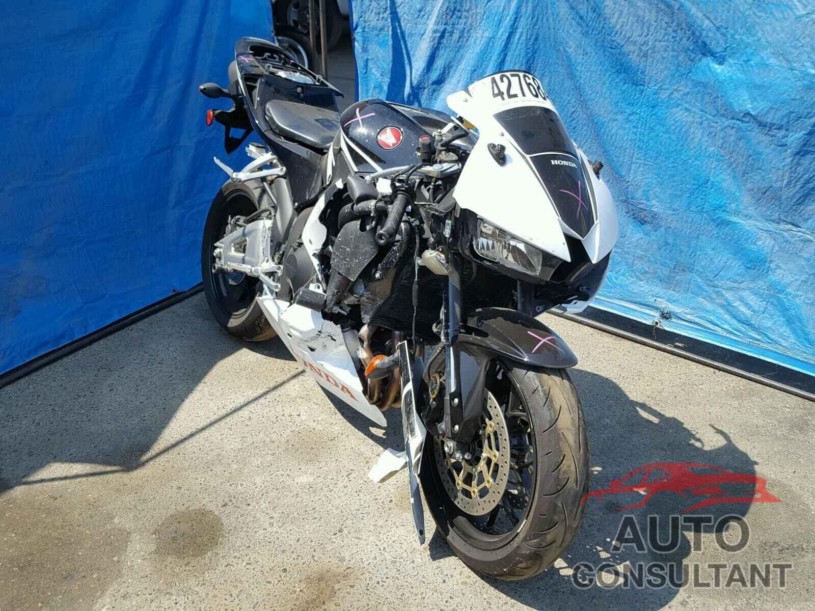 HONDA CBR600 RR 2016 - JH2PC40H0GK200126