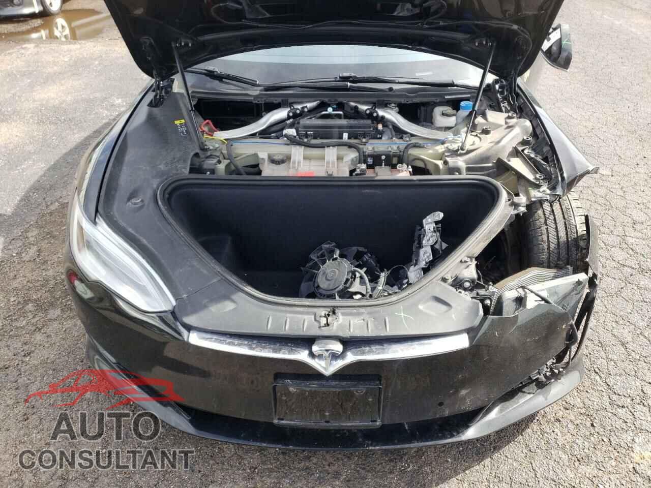 TESLA MODEL S 2018 - 5YJSA1E25JF276084