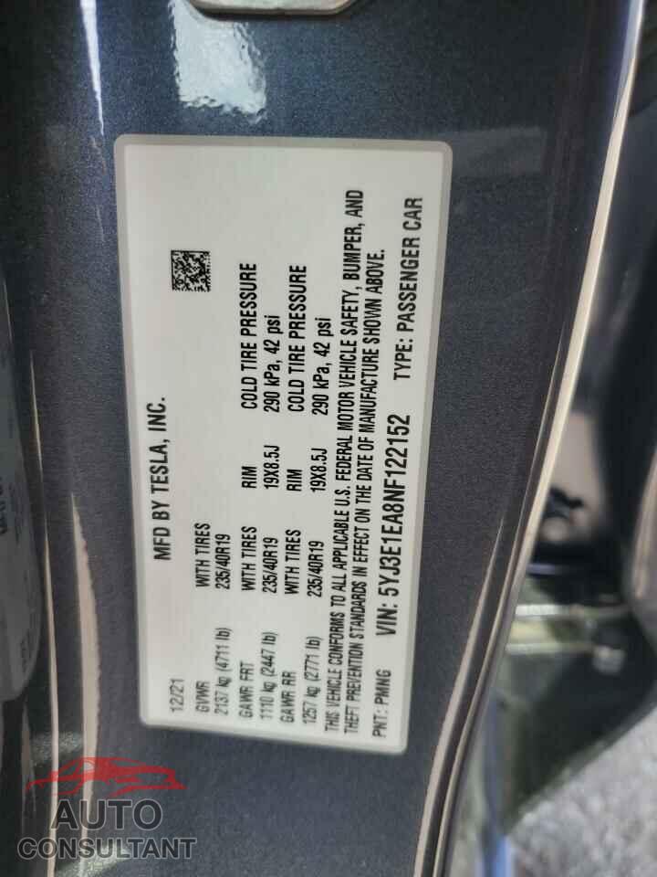 TESLA MODEL 3 2022 - 5YJ3E1EA8NF122152
