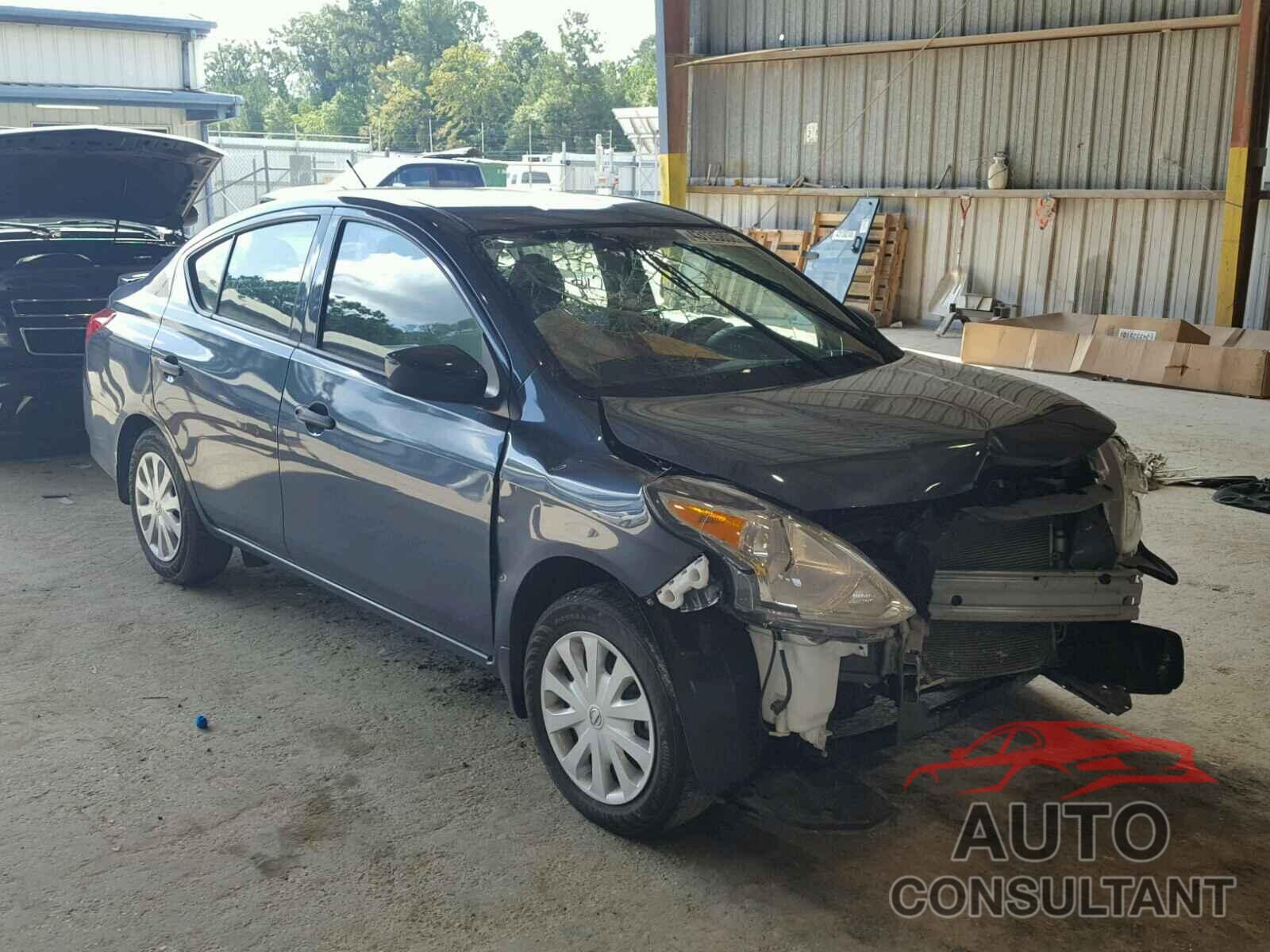 NISSAN VERSA 2017 - 3N1CN7AP6HL820880