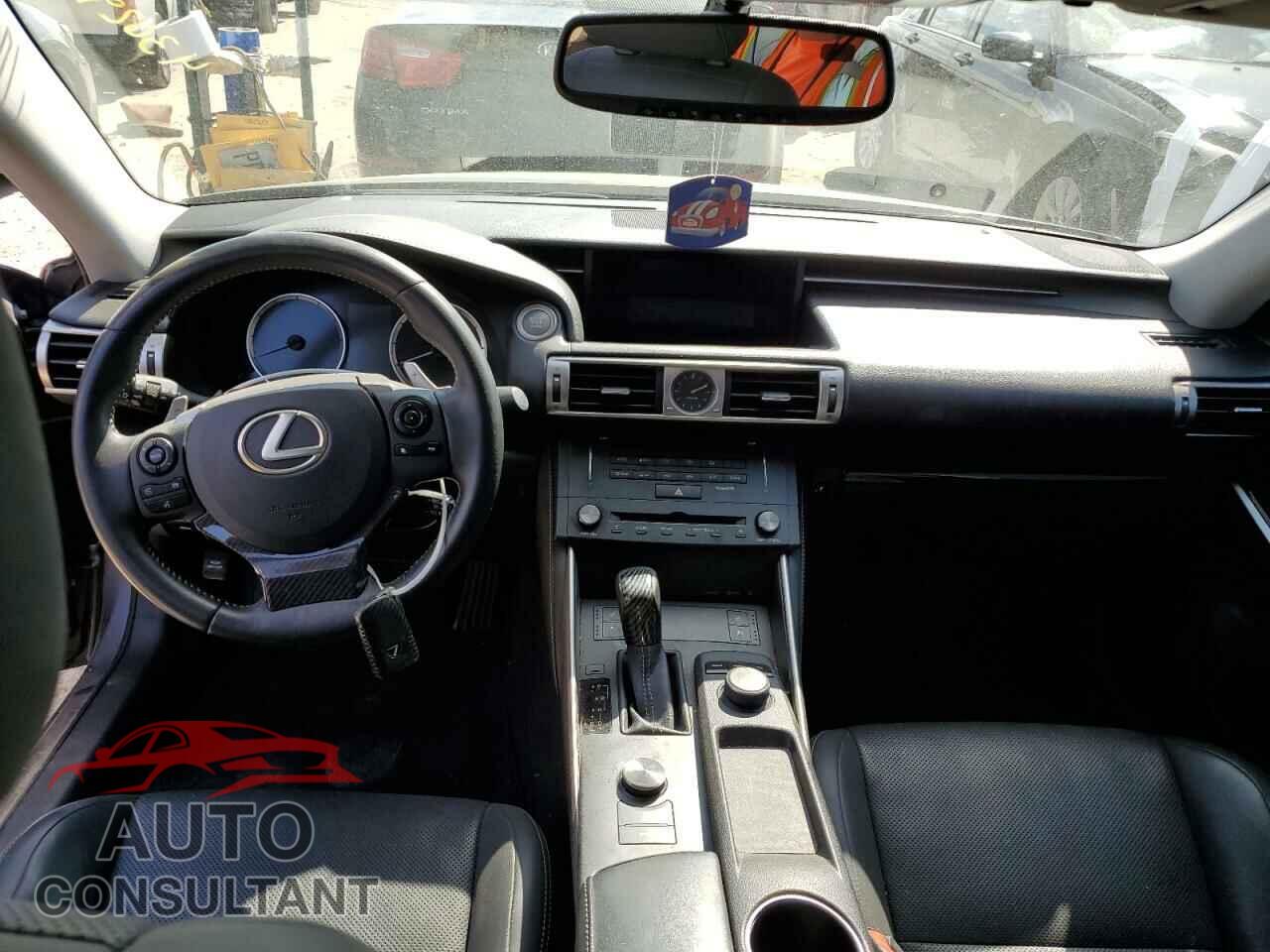 LEXUS IS 2015 - JTHBF1D29F5052455