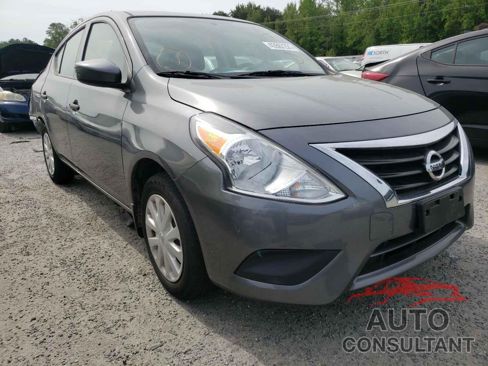NISSAN VERSA 2018 - 3N1CN7AP1JL824390